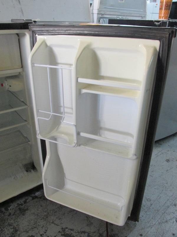 magic chef mini fridge model mcbr445s1