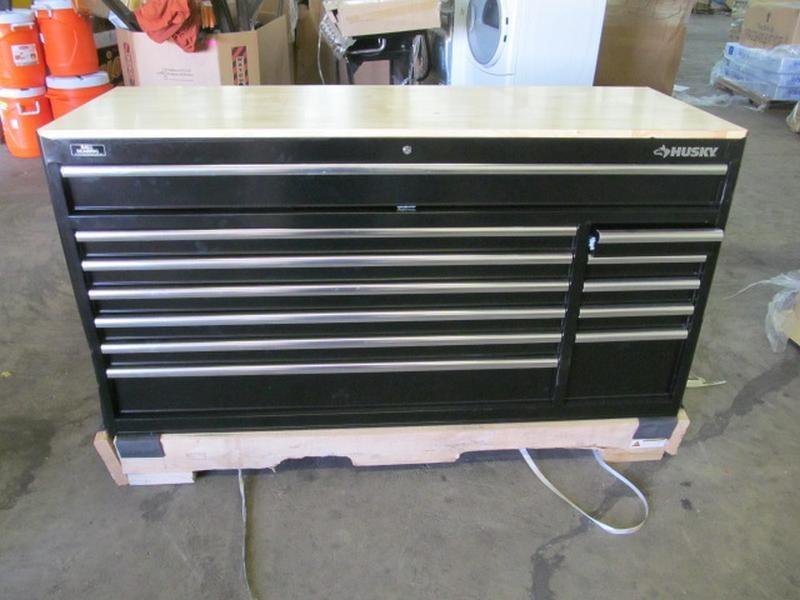 Husky 66 12 Drawer Mobile Workbench Black Cosmetic Damage