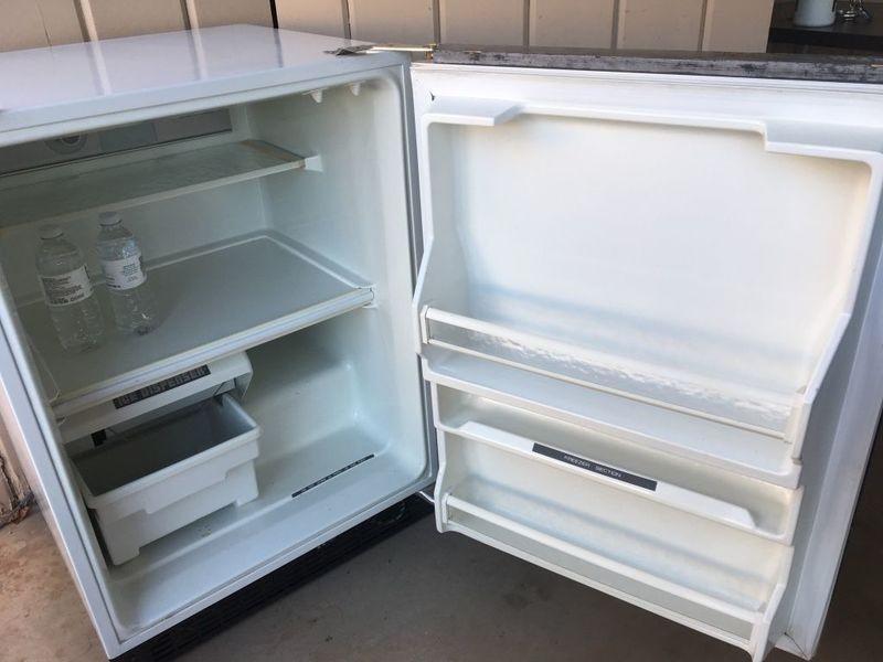 sub zero 24 undercounter refrigerator freezer model 245