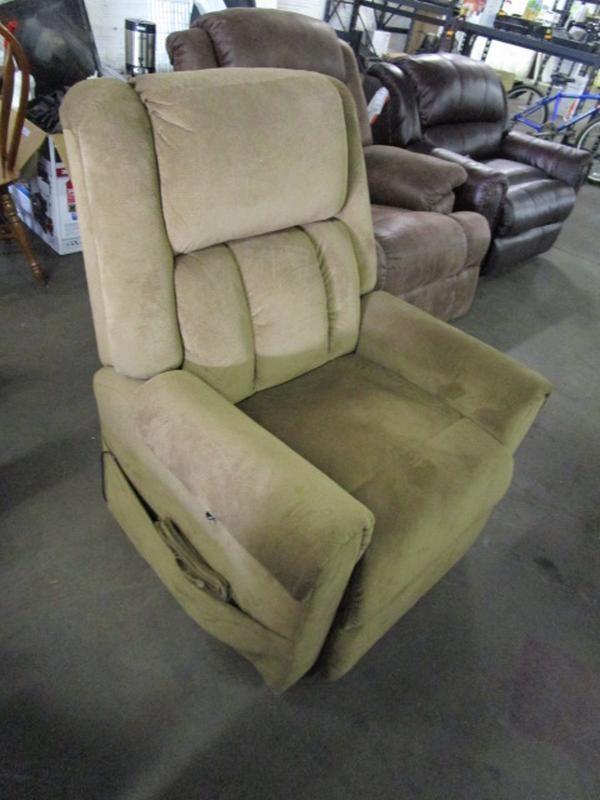 Home Meridian International Hampton Lift Chair Model 175 1263 016