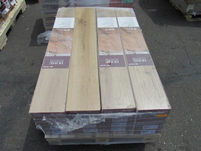 Montego Oak 8 mm Thick x 7-2/3 in. Wide x 50-5/8 in. Length Laminate Flooring (21.48 sq. ft. / case)