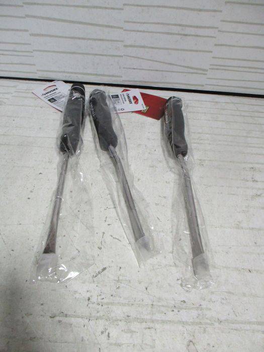 3) Husky 6.2 in. Double Injection Grip Handle Stainless Steel Hand Weeder  (Preview Recommended) Auction