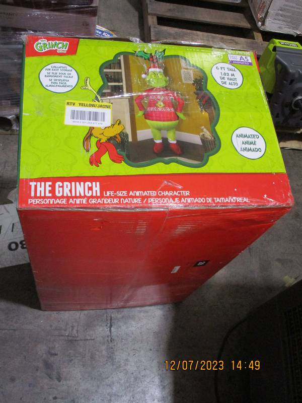 Grinch 9oz Cup - Party Supplies - 8 Pieces, Size: 3.75L with 9 Ounce Capacity, Each, Green