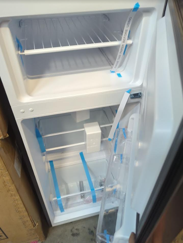 The freezer compartment of my new mini fridge is completely open in the  back. Does this actually freeze, or is it sham? : r/Appliances