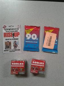 Toys And Games 5 2 Roblox Sets 2 Packs Of Cards Against