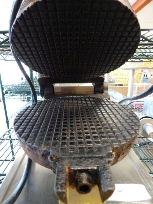 golden gourmet waffle cone maker