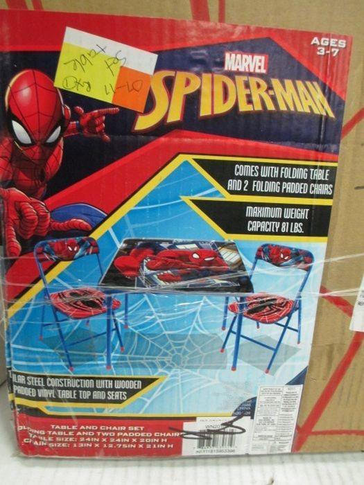 spiderman table and 2 chairs